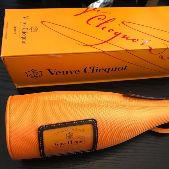 Veuve Clicquot Pink Ice Jacket: Champagne Bottle Sleeve  VEUVE CLICQUOT NEOPRENE WINE COOLER  JACKET & BOX